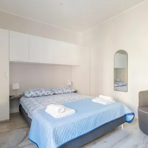 https://appartamento-canonica-81.it-lombardy.com